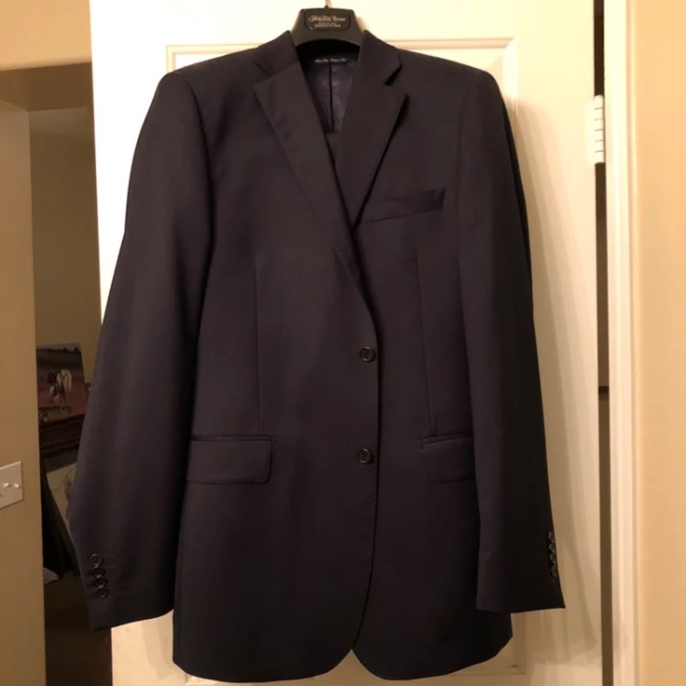 Black Saks fifth Avenue suit